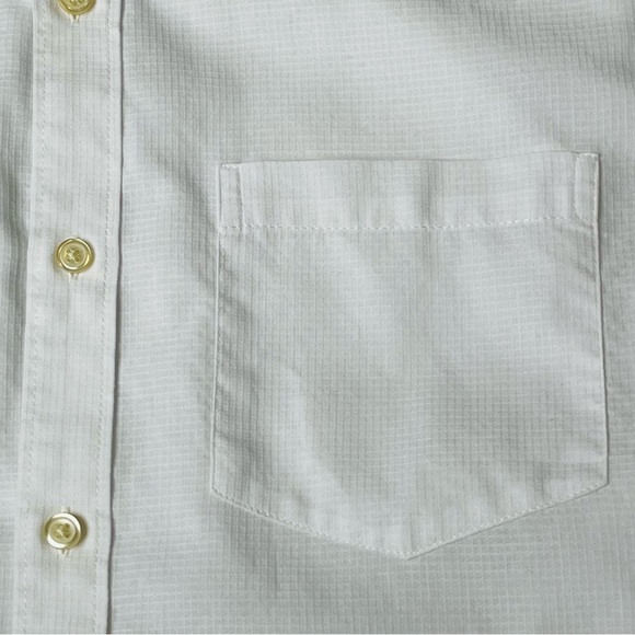 **$7 w/Bundle** Van Heusen Classic Fit👕Short Sleeve - Picture 3 of 6